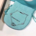 2018-tiffany-new-style-elsa-peretti-diamonds-by-the-yard-open-heart-ladies-silver-bracelet-315121584e732ced3463d06de0ca9a15b6153677-595×595