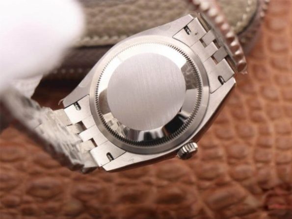 Rolex0029-8-600×451-2