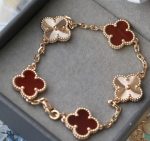 all-the-rage-van-cleef-arpels-vintage-alhambra-bracelet-5-motifs-rose-gold-with-carnelian98f13708210194c475687be6106a3b84-595×595