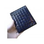 bottega-veneta-bi-fold-wallet-in-pacific-intrecciato-polished-black67c6a1e7ce56d3d6fa748ab6d9af3fd7