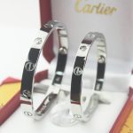 cartier-couple-bracelet-white-gold-4-diamonds-b6041003-new-version-prevent-screws-fall-out6512bd43d9caa6e02c990b0a82652dca-1 (1)