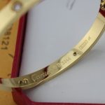 cartier-couple-bracelet-yellow-gold-4-diamonds-b6041004-new-version-prevent-screws-fall-outb6d767d2f8ed5d21a44b0e5886680cb9-2