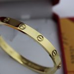 cartier-couple-bracelet-yellow-gold-b6041001-new-version-prevent-screws-fall-out642e92efb79421734881b53e1e1b18b6-2