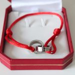 cartier-double-ring-love-bracelet-white-gold-red-rope17e62166fc8586dfa4d1bc0e1742c08b-595×595