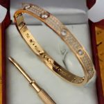 cartier-love-bracelet-diamond-paved-pink-gold-diamonds-n603691719ca14e7ea6328a42e0eb13d585e4c22