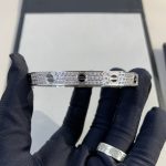 cartier-love-bracelet-diamond-paved-wiht-black-ceramic-white-gold-b603241770efdf2ec9b086079795c442636b55fb