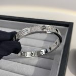 cartier-love-bracelet-diamond-paved-wiht-black-ceramic-white-gold-b603241770efdf2ec9b086079795c442636b55fb