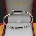 copy-cartier-juste-un-clou-bracelet-white-gold-diamonds-b60379151679091c5a880faf6fb5e6087eb1b2dc