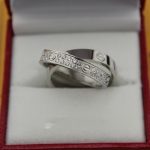 copy-cartier-love-ring-white-gold-diamondsa87ff679a2f3e71d9181a67b7542122c