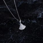 divas-dream-small-necklace-with-pave-diamonds-white-gold-knockoff8e296a067a37563370ded05f5a3bf3ec-595×464