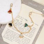 divas-dream-yellow-gold-bracelet-with-malachite-carnelian-mother-of-pearl-and-onyx-copyd9d4f495e875a2e075a1a4a6e1b9770f-595×595