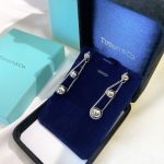 fake-tiffany-hardwear-womens-triple-ball-drop-earrings-v-gold-material-rose-gold-gold-platinum-grp0976419ca14e7ea6328a42e0eb13d585e4c22-595×595 (1)