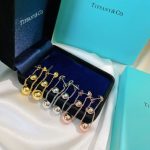 fake-tiffany-hardwear-womens-triple-ball-drop-earrings-v-gold-material-rose-gold-gold-platinum-grp0976419ca14e7ea6328a42e0eb13d585e4c22-595×595 (1)