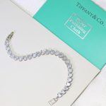 fake-tiffany-heart-shape-full-diamond-v-gold-material-bracelet-for-ladies-hot-selling-usa6c8349cc7260ae62e3b1396831a8398f-595×595