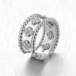 fake-van-cleef-arpels-clover-ring-in-white-with-round-diamonds4e732ced3463d06de0ca9a15b6153677