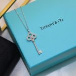 faux-tiffany-keys-diamond-crown-key-necklace-for-ladies-price-list-silver-18k-gold-grp115391f0e3dad99908345f7439f8ffabdffc4-595×595