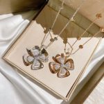 fiorever-four-petal-flower-necklace-with-diamonds-rose-gold-and-white-gold-high-quality34173cb38f07f89ddbebc2ac9128303f-595×595