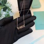 hot-selling-tiffany-t-two-open-horizontal-bar-pendant-female-diamonds-necklace-rose-gold-yellow-gold-silver-609913594e732ced3463d06de0ca9a15b6153677-595×594