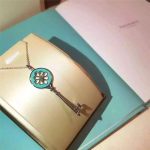 imitation-tiffany-keys-knot-key-pendant-blue-enamel-necklace-sterling-silver-new-arrival02e74f10e0327ad868d138f2b4fdd6f0-595×595