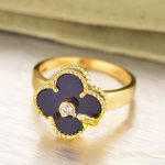 imitation-van-cleef-arpels-vintage-alhambra-ring-in-yellow-gold-with-black-onyx6364d3f0f495b6ab9dcf8d3b5c6e0b01 (1)