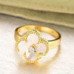 imitation-van-cleef-vintage-alhambra-ring-in-yellow-gold-with-white-mother-of-pearl02e74f10e0327ad868d138f2b4fdd6f0