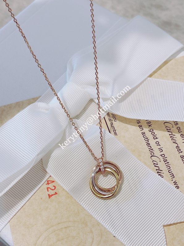 morden-style-christmas-cartier-trinity-necklace-white-gold-yellow-gold-rose-gold-with-diamonds-b7058700-replicad3d9446802a44259755d38e6d163e820