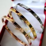 new-cartier-love-bracelet-sm-yellow-gold-b60475178e296a067a37563370ded05f5a3bf3ec-1-595×595