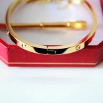 new-cartier-love-bracelet-sm-yellow-gold-b60475178e296a067a37563370ded05f5a3bf3ec-1-595×595