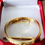 new-cartier-love-bracelet-sm-yellow-gold-with-diamonds-n67106171c383cd30b7c298ab50293adfecb7b18-595×595