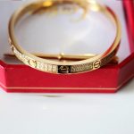 new-cartier-love-bracelet-sm-yellow-gold-with-diamonds-n67106171c383cd30b7c298ab50293adfecb7b18-595×595