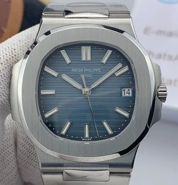 qc-3kf-patek-nautilus-5711-v4-markers-slanted-from-v0-8wpynu9x4ara1