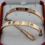 replica-cartier-love-bracelet-for-men-and-women-pink-gold-4-diamonds-b6036016-new-version-prevent-screws-fall-out34173cb38f07f89ddbebc2ac9128303f