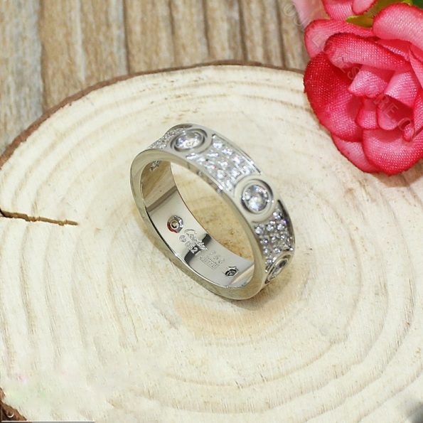 replica-cartier-love-ring-18k-white-gold-paved-diamonds-with-6-big-diamonds-n421040067c6a1e7ce56d3d6fa748ab6d9af3fd7