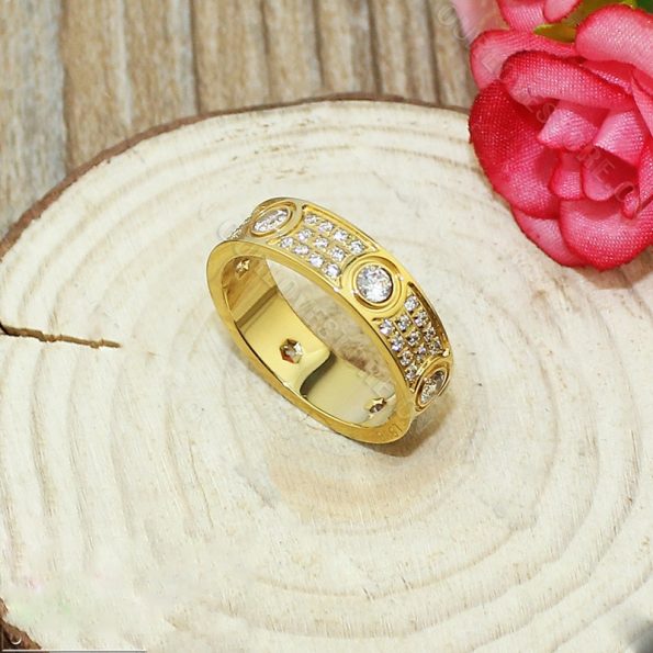 replica-cartier-love-ring-18k-yellow-gold-paved-diamonds-with-6-big-diamonds-n42104016c8349cc7260ae62e3b1396831a8398f