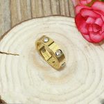 replica-cartier-love-ring-in-yellow-gold-set-with-6-diamonds17e62166fc8586dfa4d1bc0e1742c08b