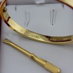 replica-cartier-yellow-gold-love-bracelet-for-men-and-women-b6035516-new-version-prevent-screws-fall-out6ea9ab1baa0efb9e19094440c317e21b