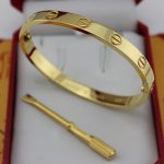 replica-cartier-yellow-gold-love-bracelet-for-men-and-women-b6035516-new-version-prevent-screws-fall-out6ea9ab1baa0efb9e19094440c317e21b