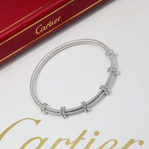 replica-ecrou-de-cartier-bracelet-18k-white-gold-with-diamonds33e75ff09dd601bbe69f351039152189