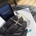 replica-tiffany-co-full-diamond-cross-necklace-jewelry-sterling-silver-for-female-classic-grp02372c16a5320fa475530d9583c34fd356ef5-595×595