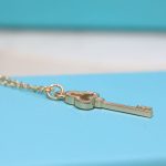 replica-tiffany-keys-collection-gold-platinum-full-diamond-open-trefoil-key-pendant-necklace-for-female-62866810-628669188f14e45fceea167a5a36dedd4bea2543-595×595