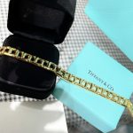 replica-tiffany-t-true-narrow-bracelet-price-t-shaped-hollow-stitching-yellow-gold-band-unisex-online-750752998f13708210194c475687be6106a3b84-595×595