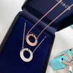 replica-tiffany-t-two-collection-diamond-hollow-circle-pendant-womens-necklace-18k-rose-gold-platinum-spring-fashion-62996110-6299609934173cb38f07f89ddbebc2ac9128303f-595×543