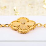 replica-van-cleef-arpels-vintage-alhambra-long-necklace-20-motifs-yellow-gold-diamondsd9d4f495e875a2e075a1a4a6e1b9770f