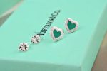 return-to-tiffany-replica-love-heart-earrings-with-blue-enamel-price-in-singapore-girls-60994862642e92efb79421734881b53e1e1b18b6-595×397