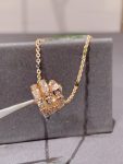 serpenti-viper-pendant-necklace-in-18k-rose-gold-set-with-pave-diamondscfcd208495d565ef66e7dff9f98764da-595×464