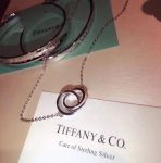 tiffany-1837-interlocking-circles-pendant-necklace-bracelet-set-men-women-fashion-style-online-canada-grp02386-35505903e4da3b7fbbce2345d7772b0674a318d5-595×540