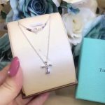 tiffany-elsa-peretti-cross-pendant-necklace-girl-fine-jewelry-usa-online-shopping-33279175a5771bce93e200c36f7cd9dfd0e5deaa-595×595