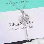 tiffany-keys-ornate-heart-key-pendant-necklace-sterling-silver-wholesale-womens-day182be0c5cdcd5072bb1864cdee4d3d6e-595×595