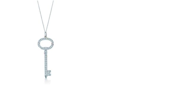 tiffany-keys-oval-key-pendant-chain-necklace-diamonds-sterling-silver-america-sale-grp032453416a75f4cea9109507cacd8e2f2aefc-595×595