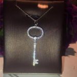 tiffany-keys-oval-key-pendant-chain-necklace-diamonds-sterling-silver-america-sale-grp032453416a75f4cea9109507cacd8e2f2aefc-595×595